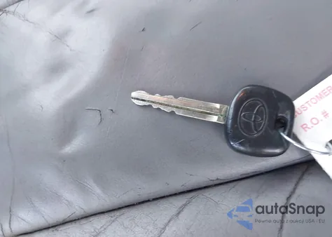 2004 Toyota Avalon Xl/Xls z USA, uszkodzony, nr VIN 4T1BF28B84U378490